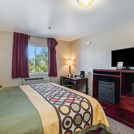 Super 8 By Wyndham Mt. Pleasant Hotell Mount Pleasant Eksteriør bilde