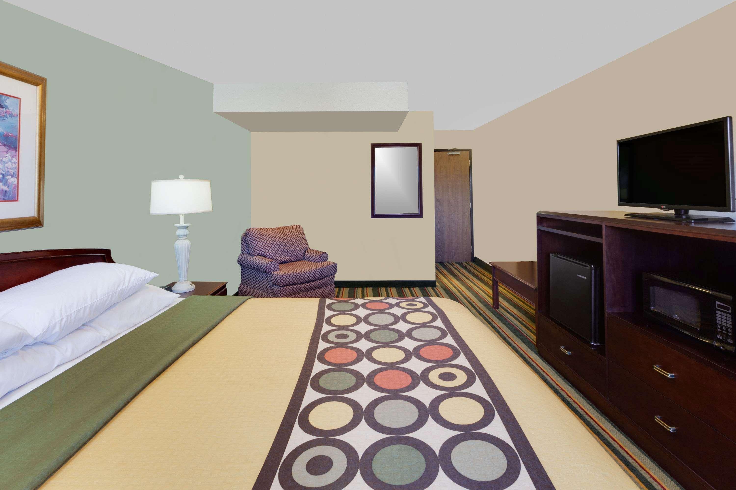 Super 8 By Wyndham Mt. Pleasant Hotell Mount Pleasant Eksteriør bilde