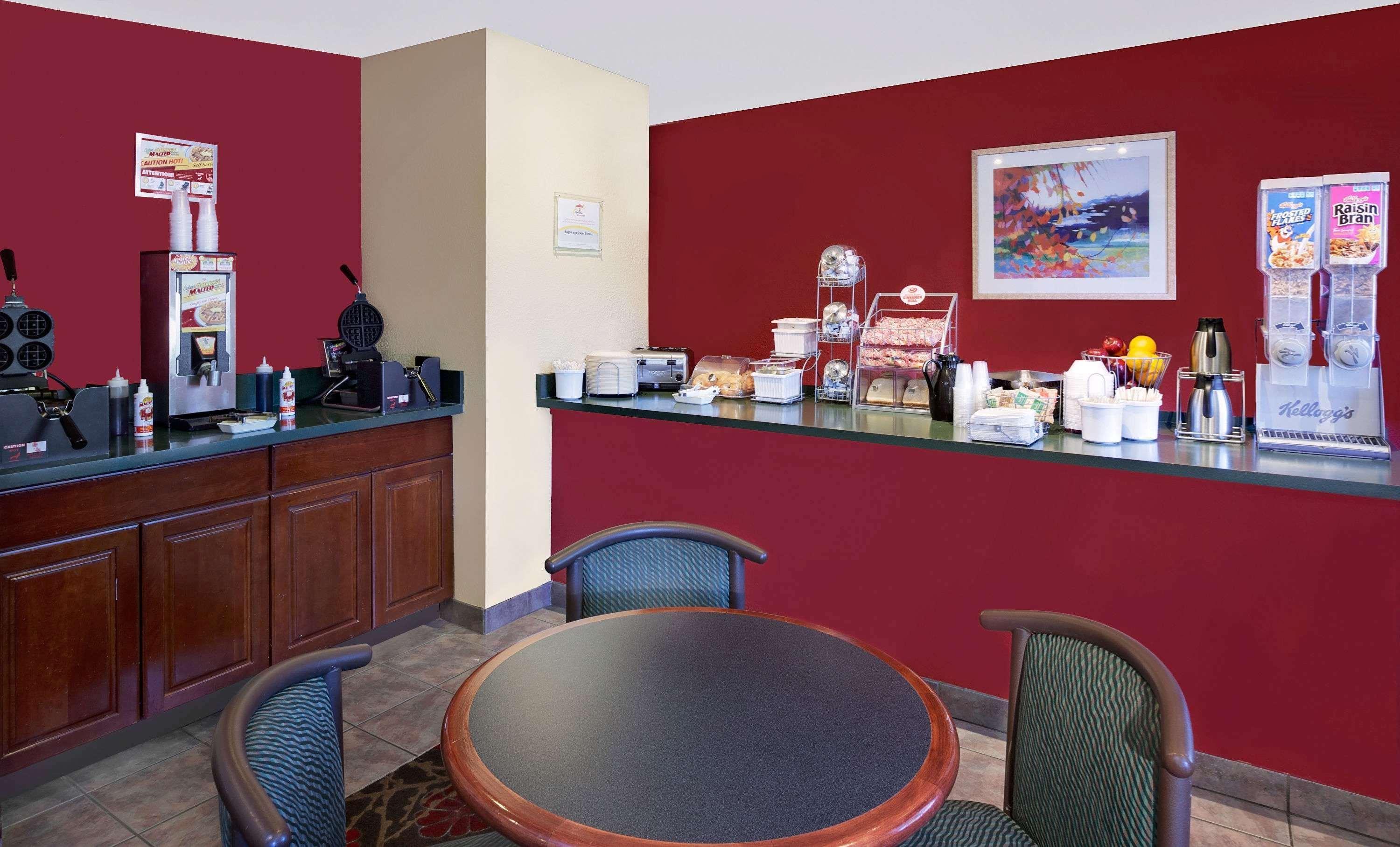 Super 8 By Wyndham Mt. Pleasant Hotell Mount Pleasant Eksteriør bilde