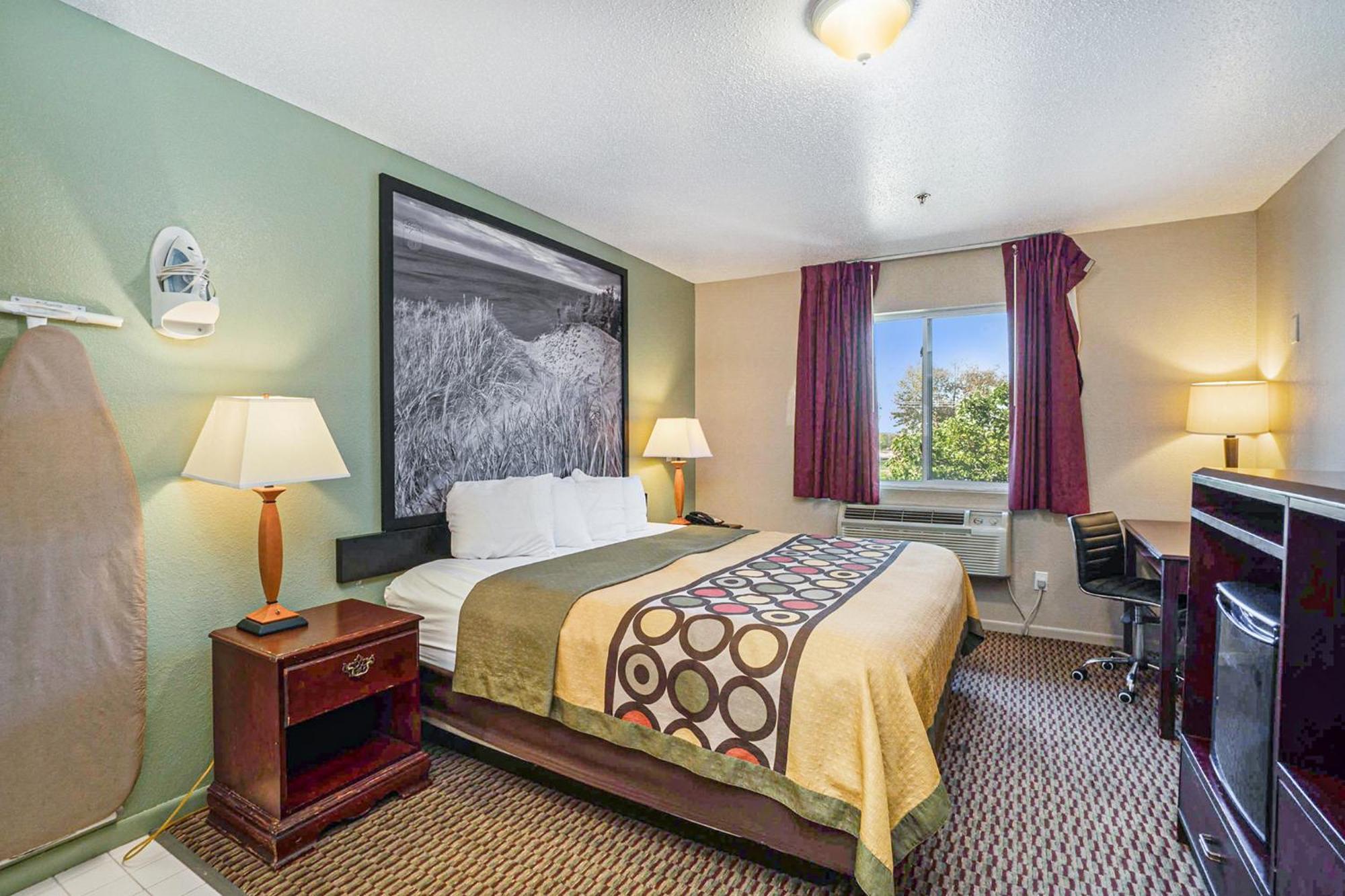 Super 8 By Wyndham Mt. Pleasant Hotell Mount Pleasant Eksteriør bilde