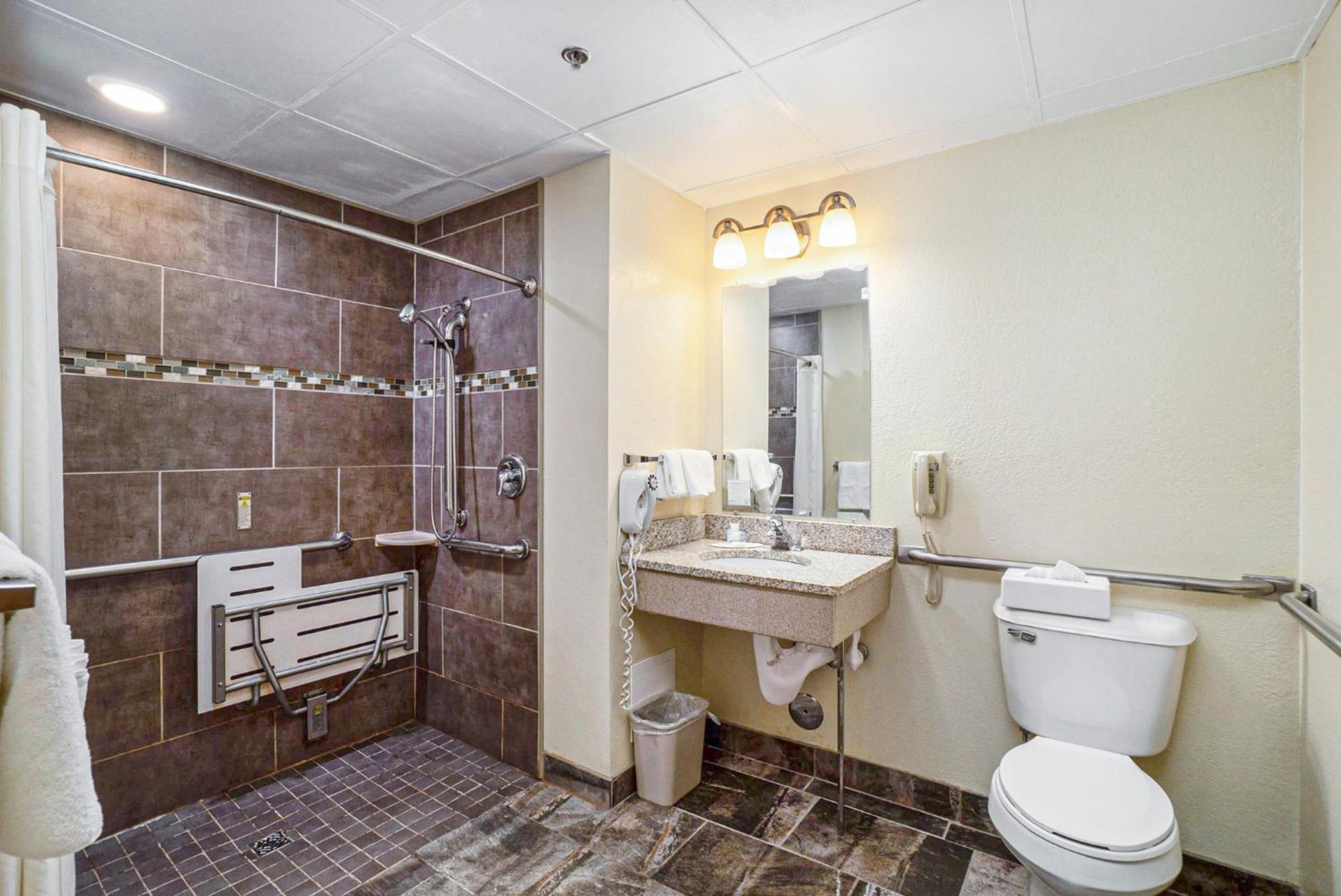 Super 8 By Wyndham Mt. Pleasant Hotell Mount Pleasant Eksteriør bilde